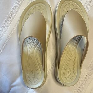 CROCS LiteRide Cream Sandals